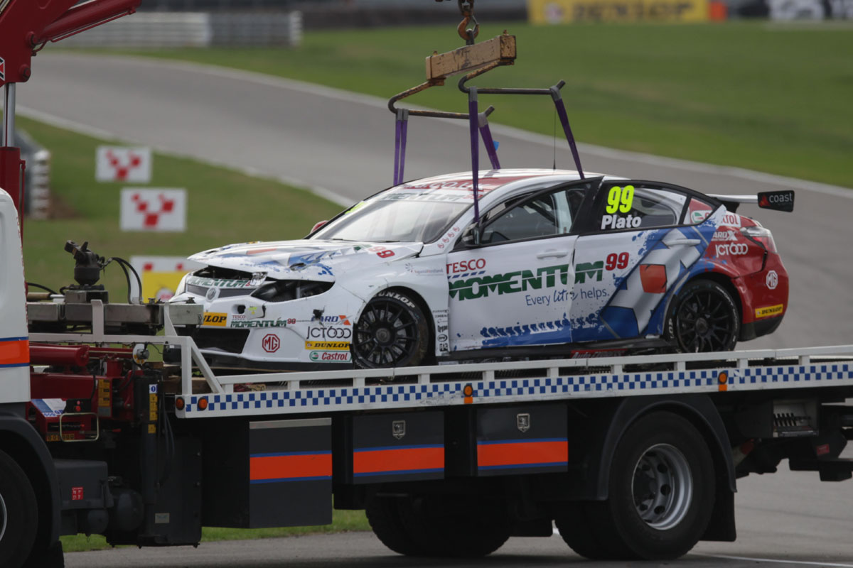 BTCC Snetterton MG6 Jason Plato crash damage