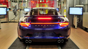 Porsche 911 5M Fans Facebook edition factory build