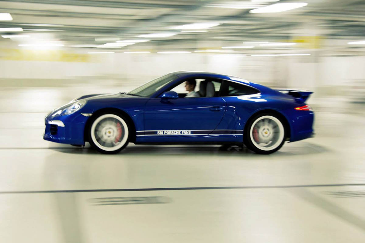 Porsche 911 5M Fans Facebook edition side profile blue