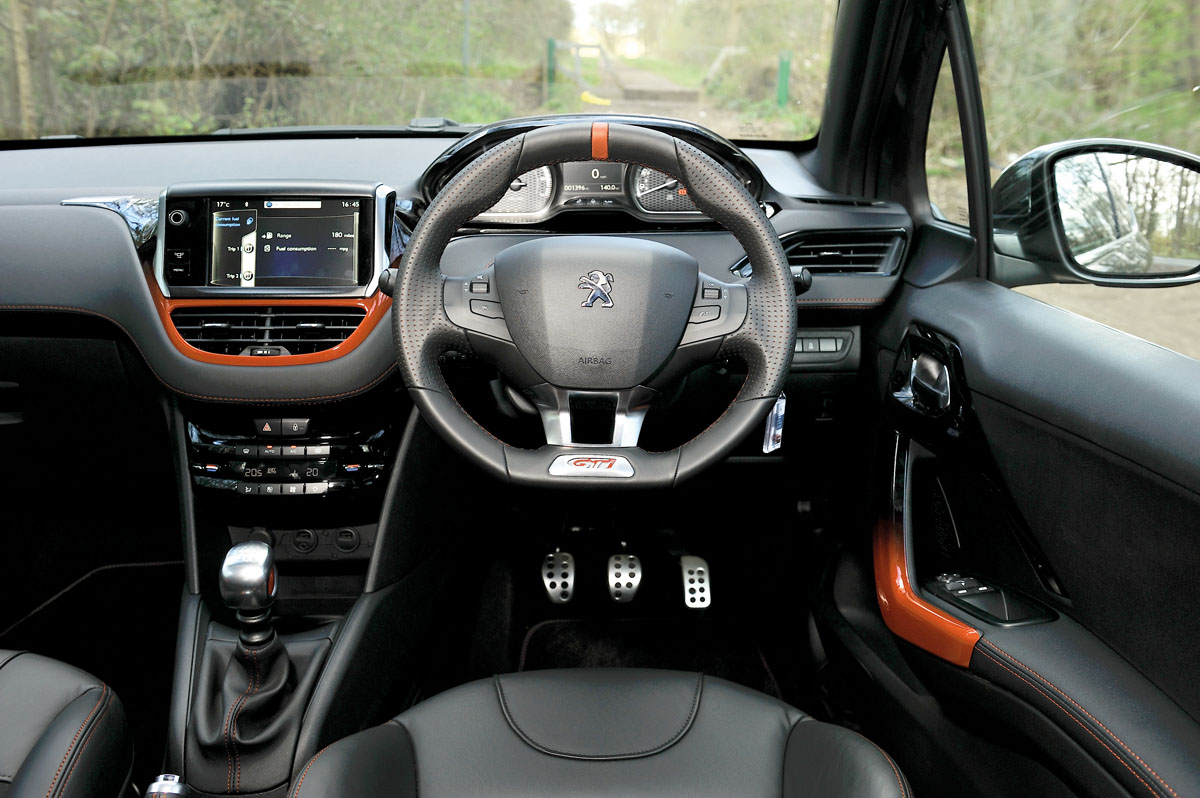 Peugeot 208 GTI interior
