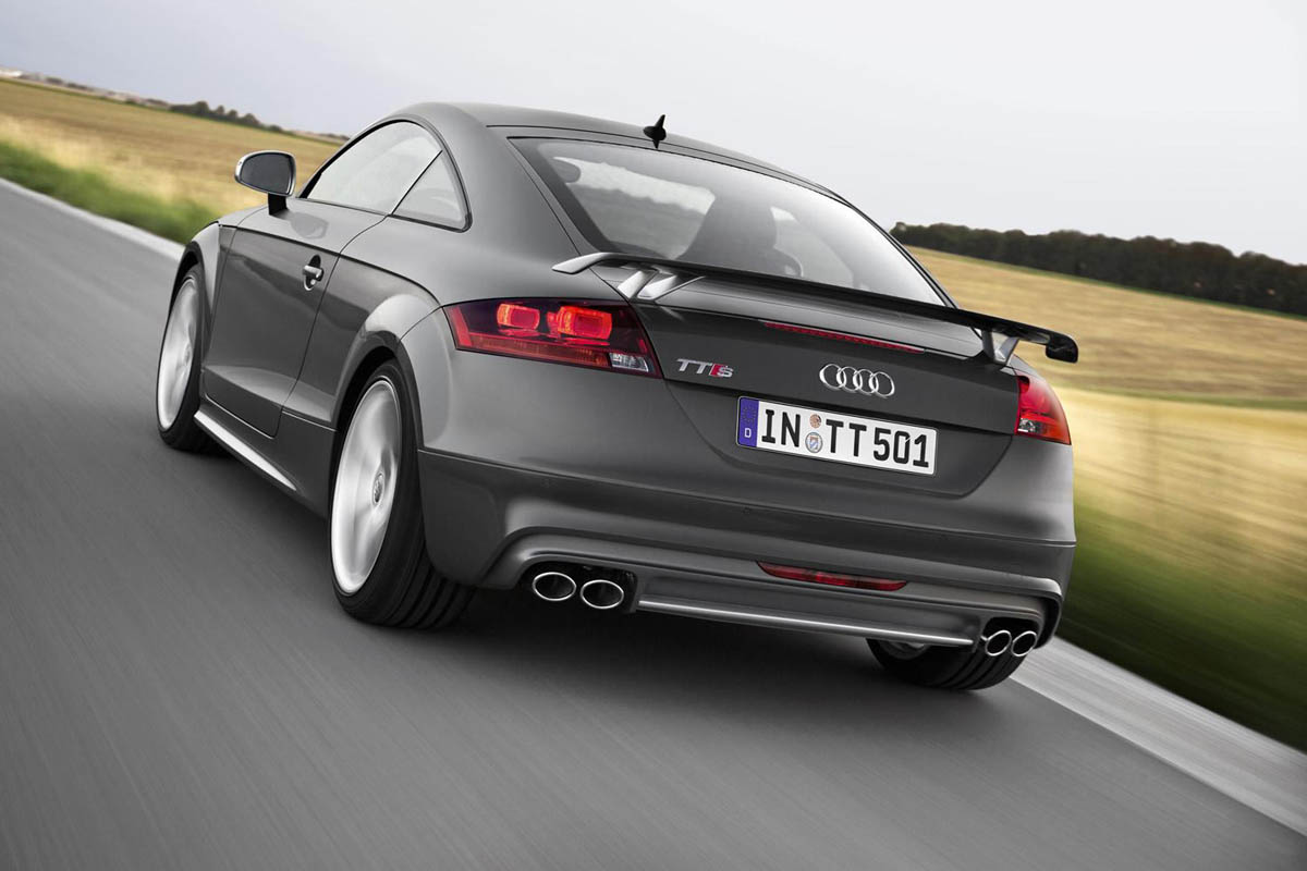 Audi TTS Competition grey rear spoiler