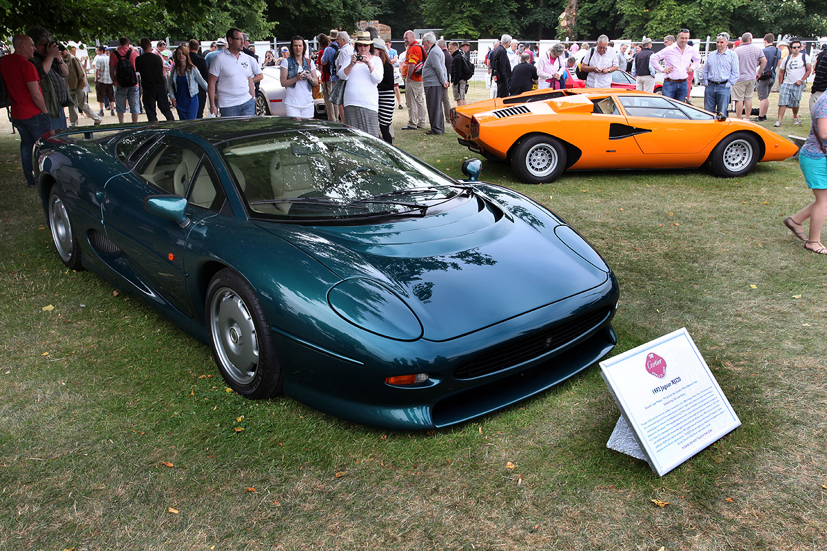 Jaguar XJ220