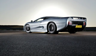 Jaguar XJ220