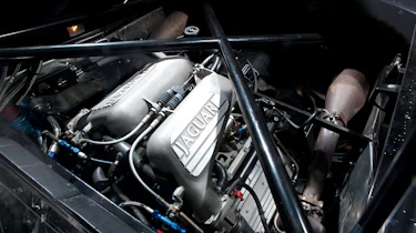 Jaguar XJ220 engine