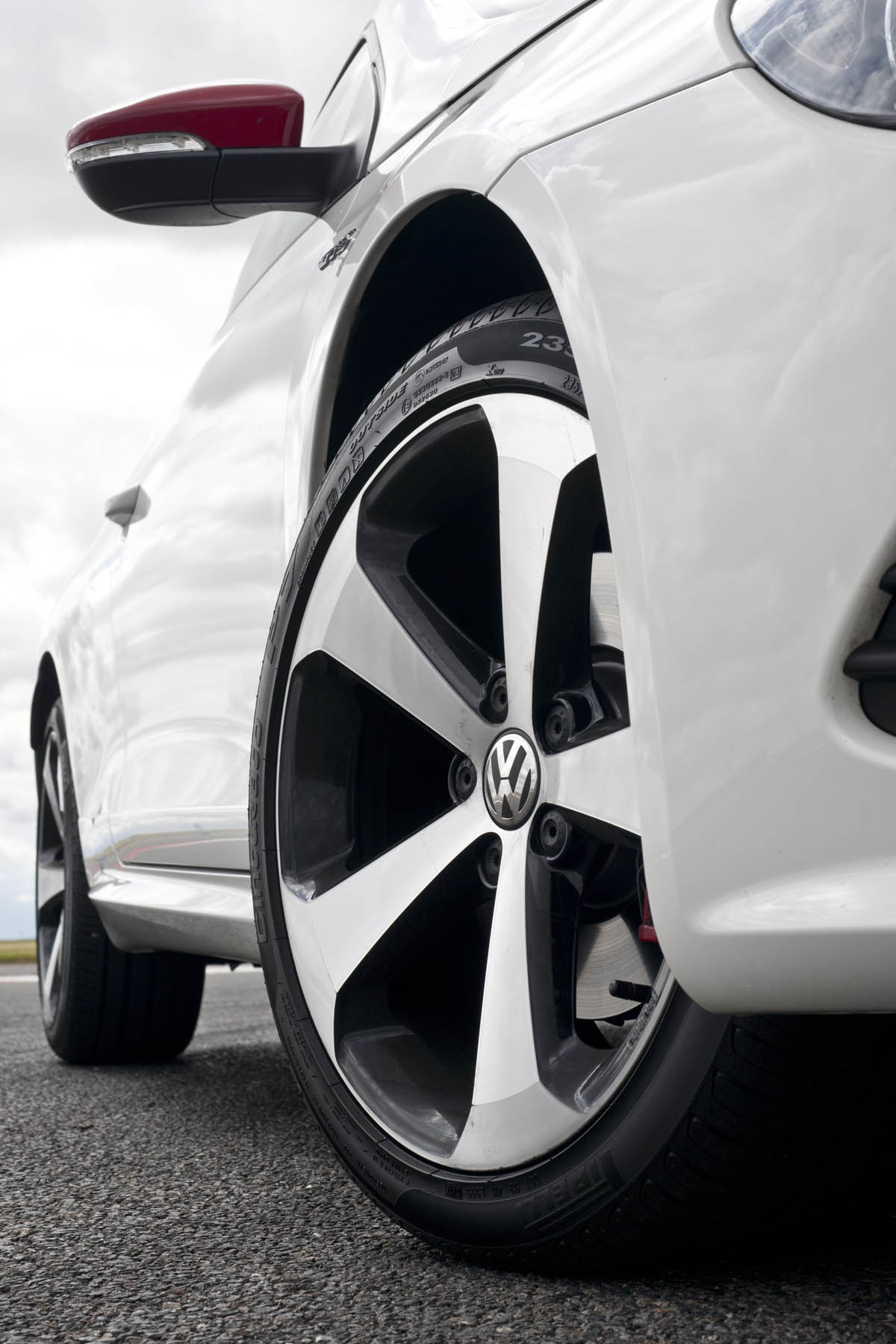 VW Scirocco 2.0 TSI GTS alloy wheel