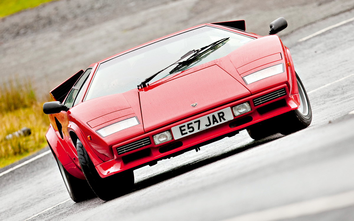 Lamborghini Countach drift