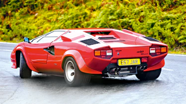 Lamborghini Countach v Ferrari Testarossa