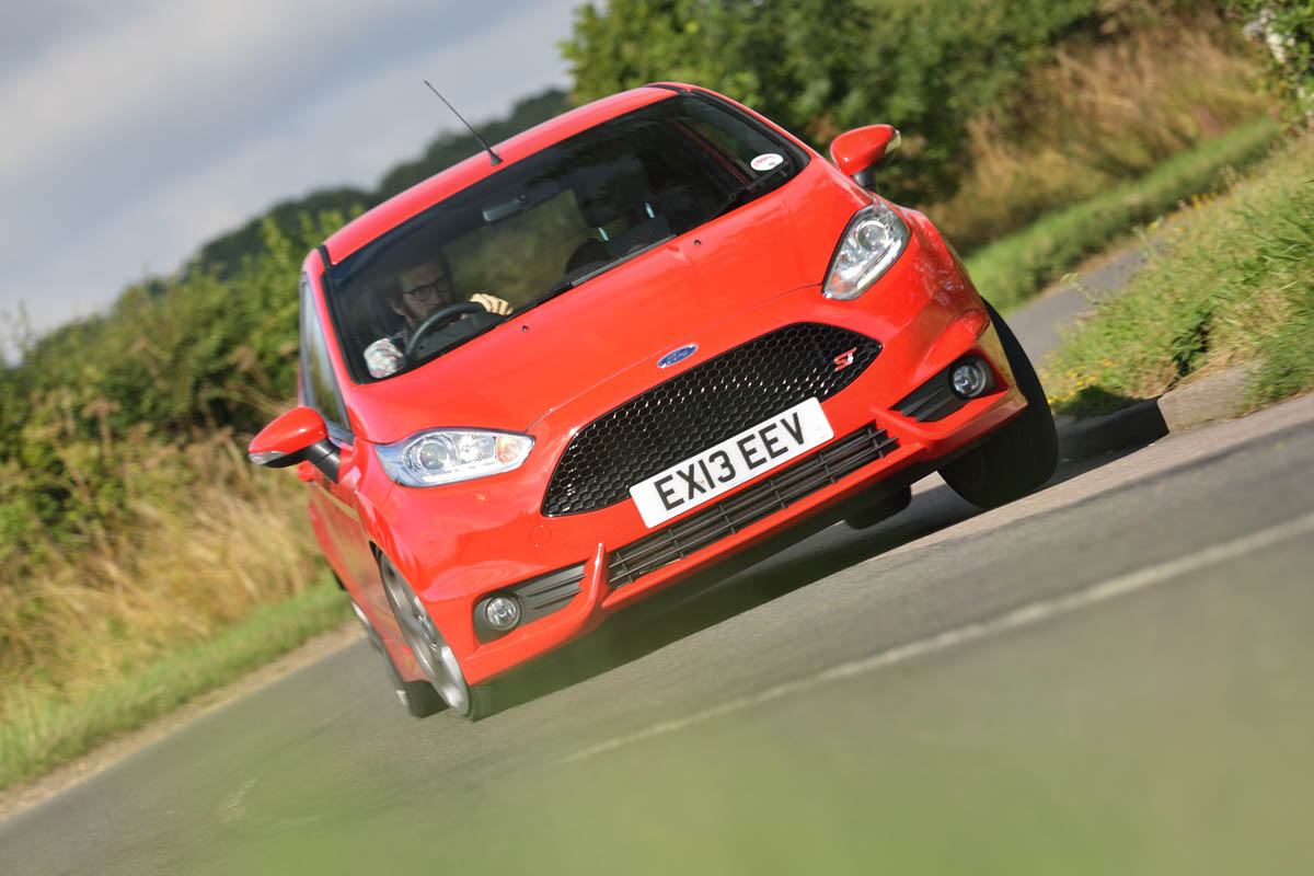 Ford Fiesta ST Mountune cornering