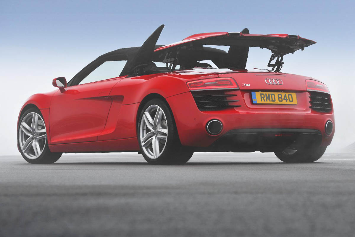 Audi R8 V8 Spyder roof in action