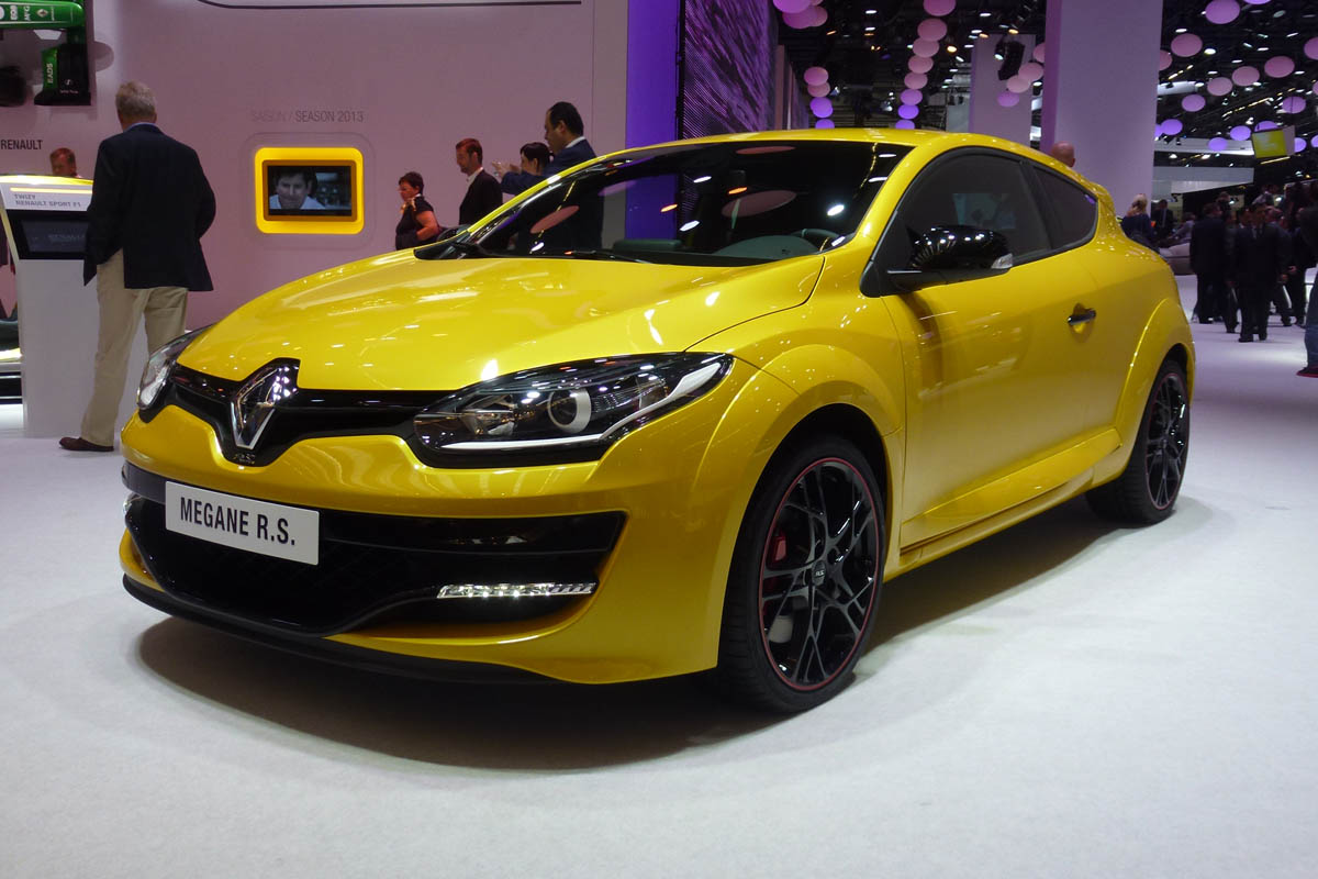 Renault Megane yellow