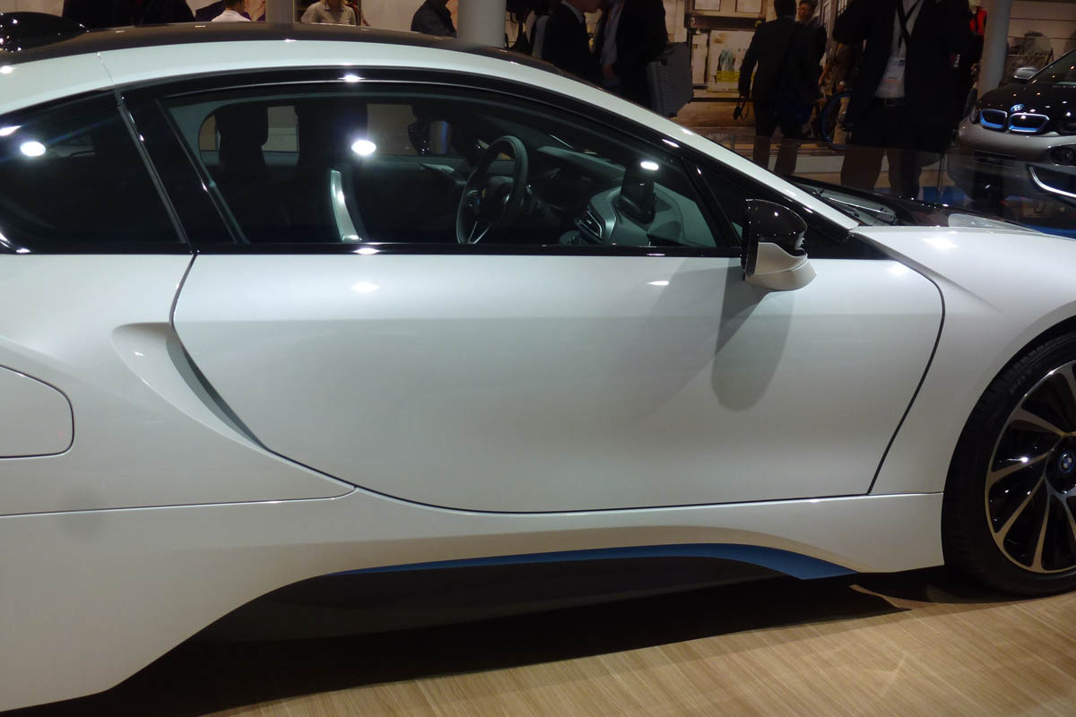 BMW i8 hybrid supercar door
