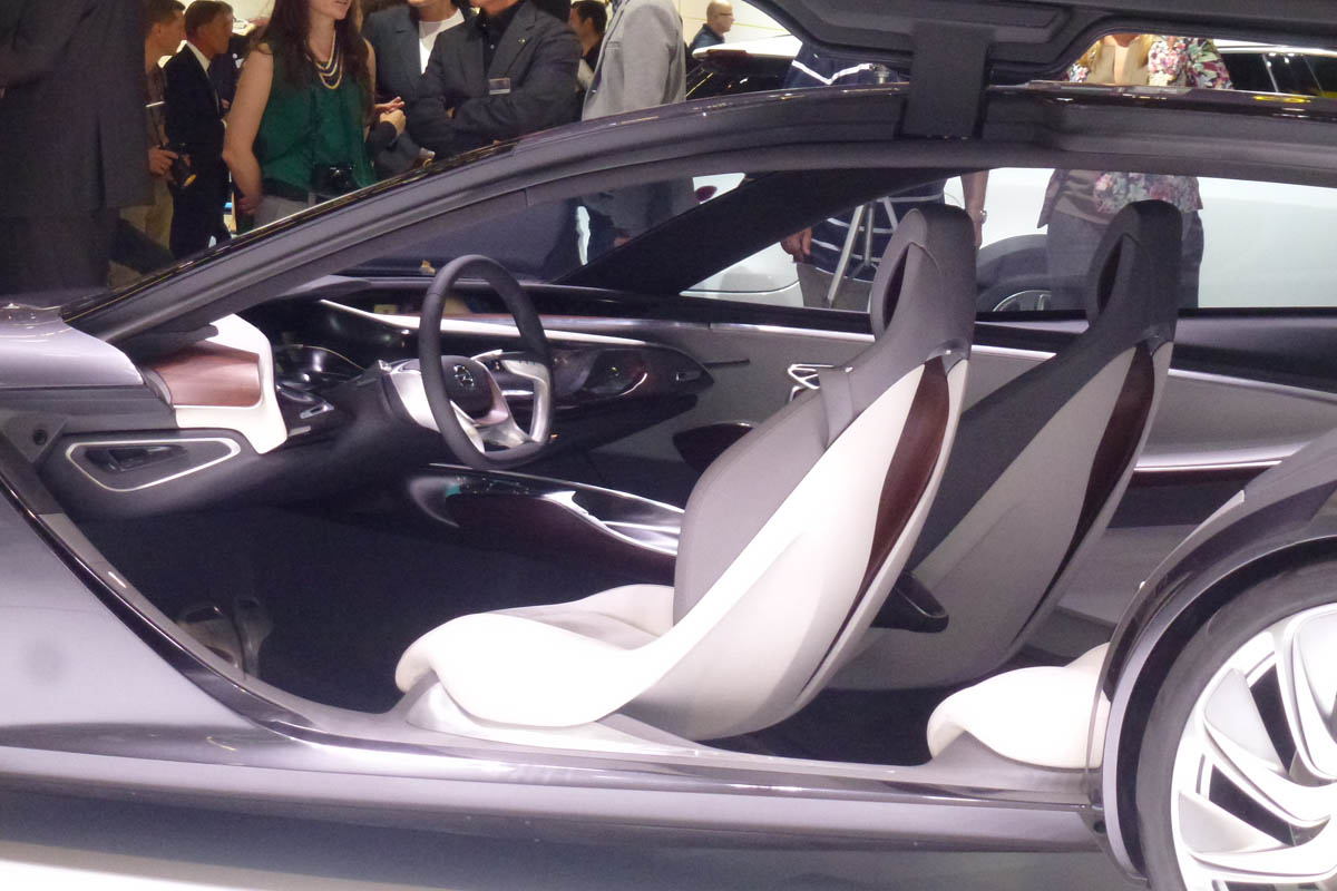 Opel Monza concept car Frankfurt interior