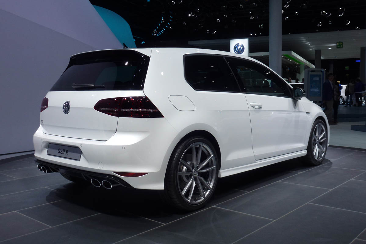 VW Golf R mk7 white rear