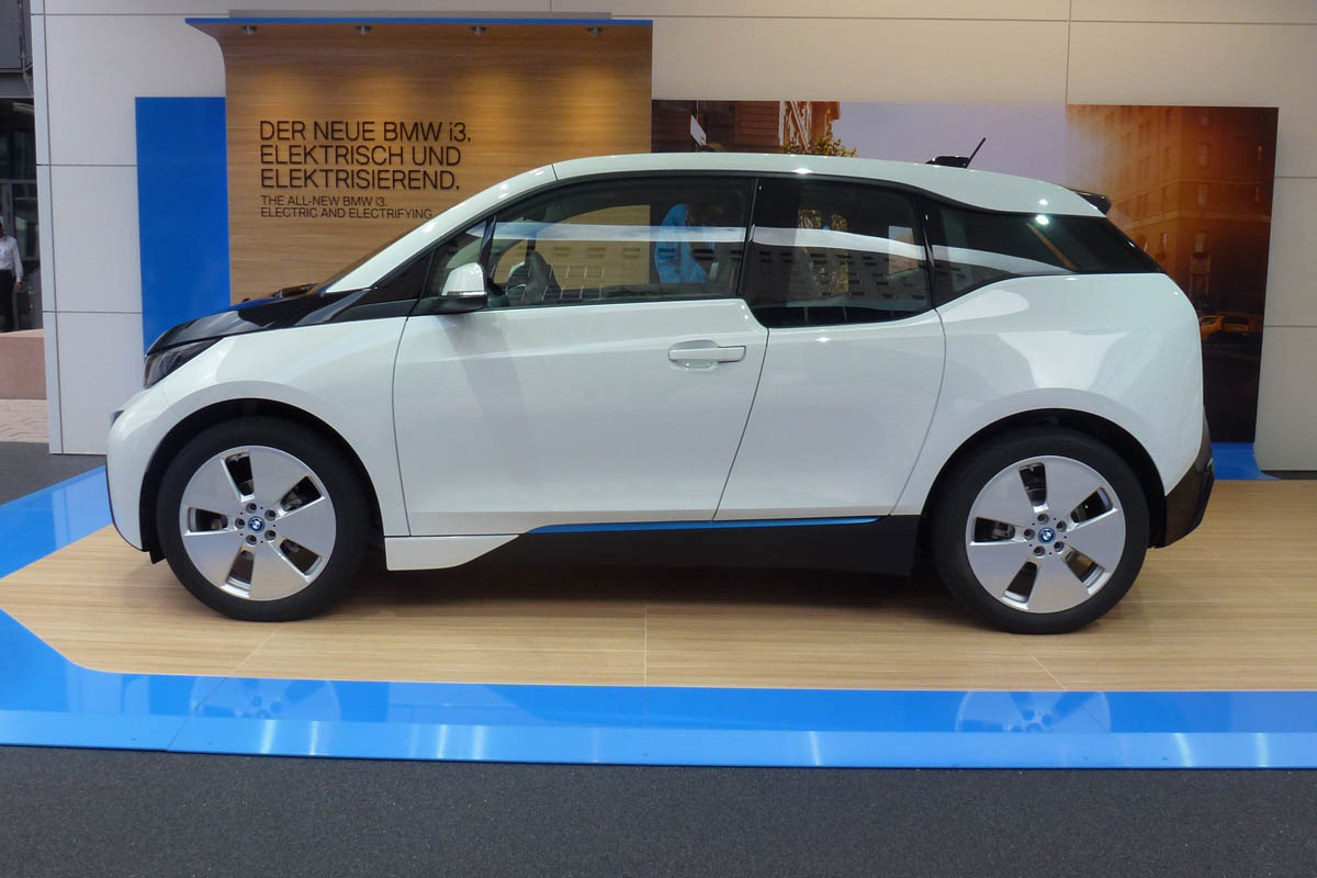 BMW i3 specs, pictures and video