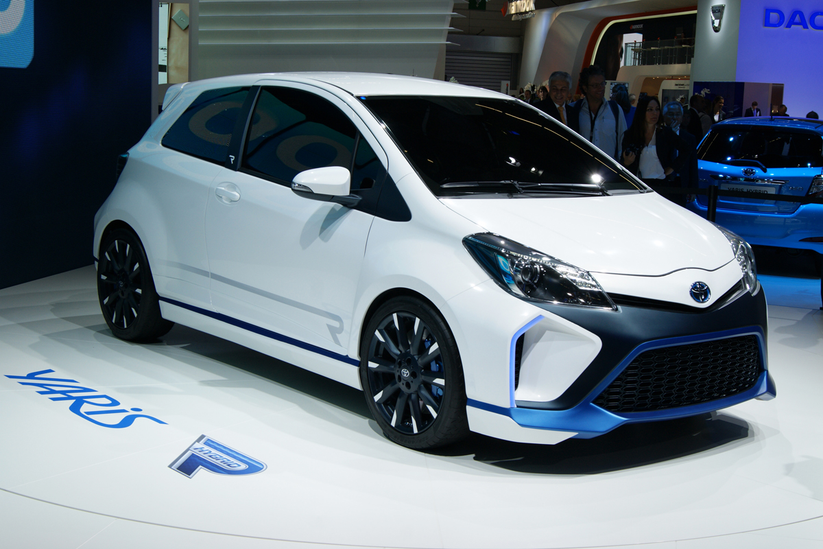 Toyota Yaris Hybrid-R