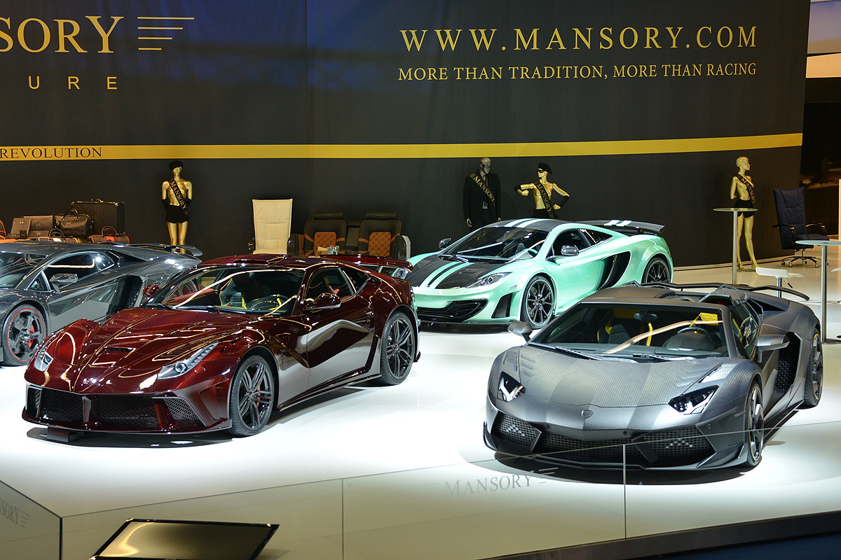 Mansory's 1200bhp F12 and Aventador Carbonaro