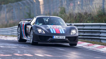 Porshche 918 6:57 Ring lap video