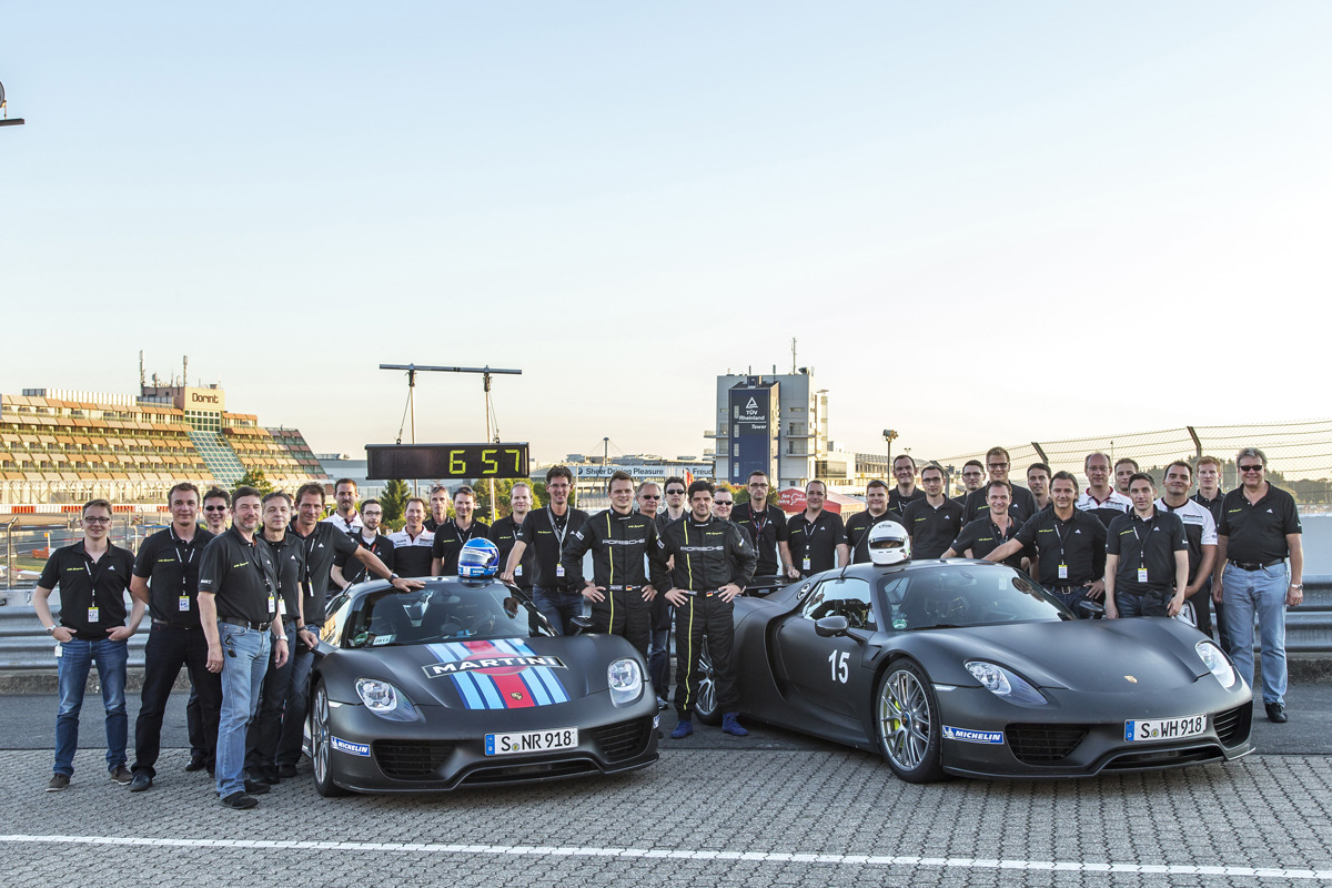 Porshche 918 6:57 Ring lap video