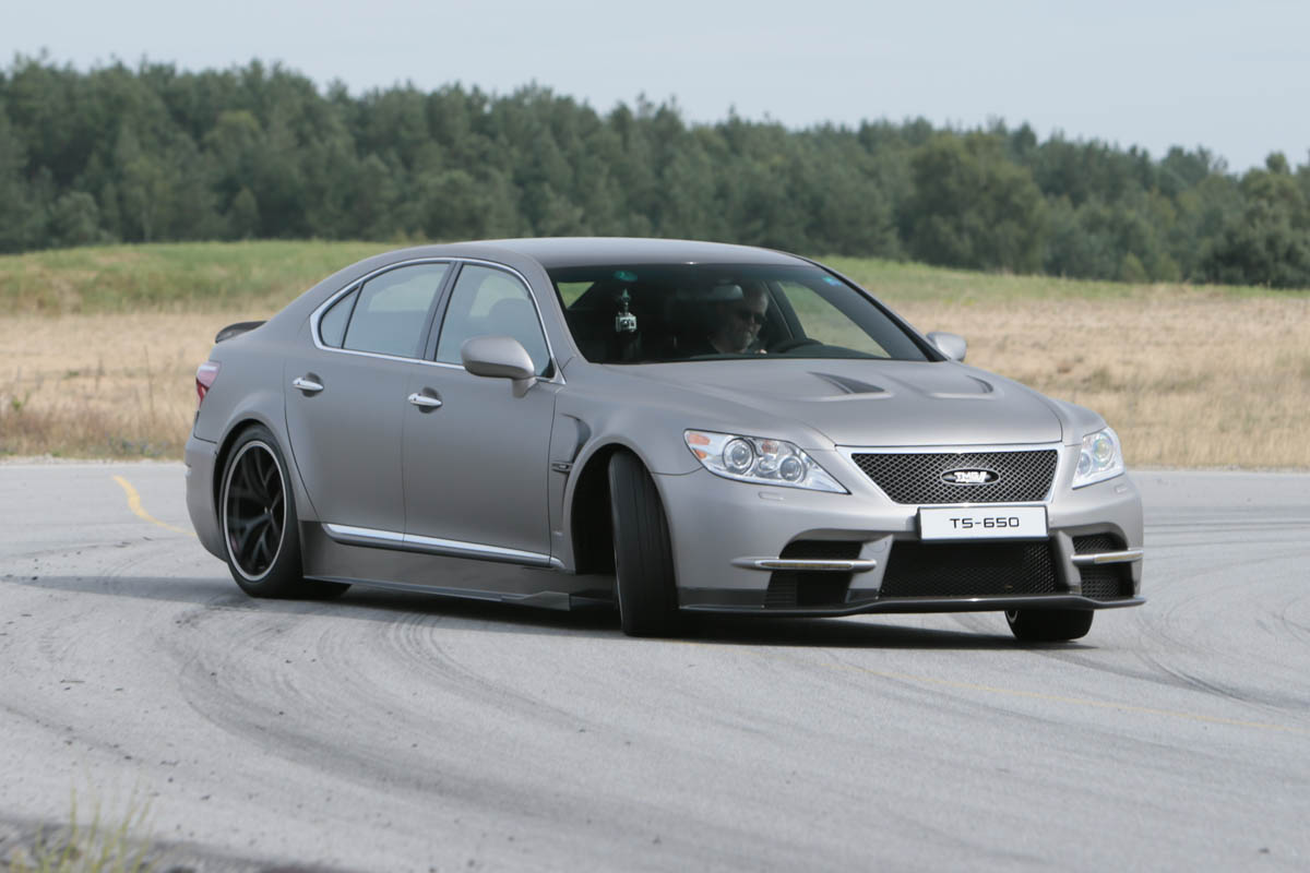 Lexus TMG TS-650 slide sideways drift