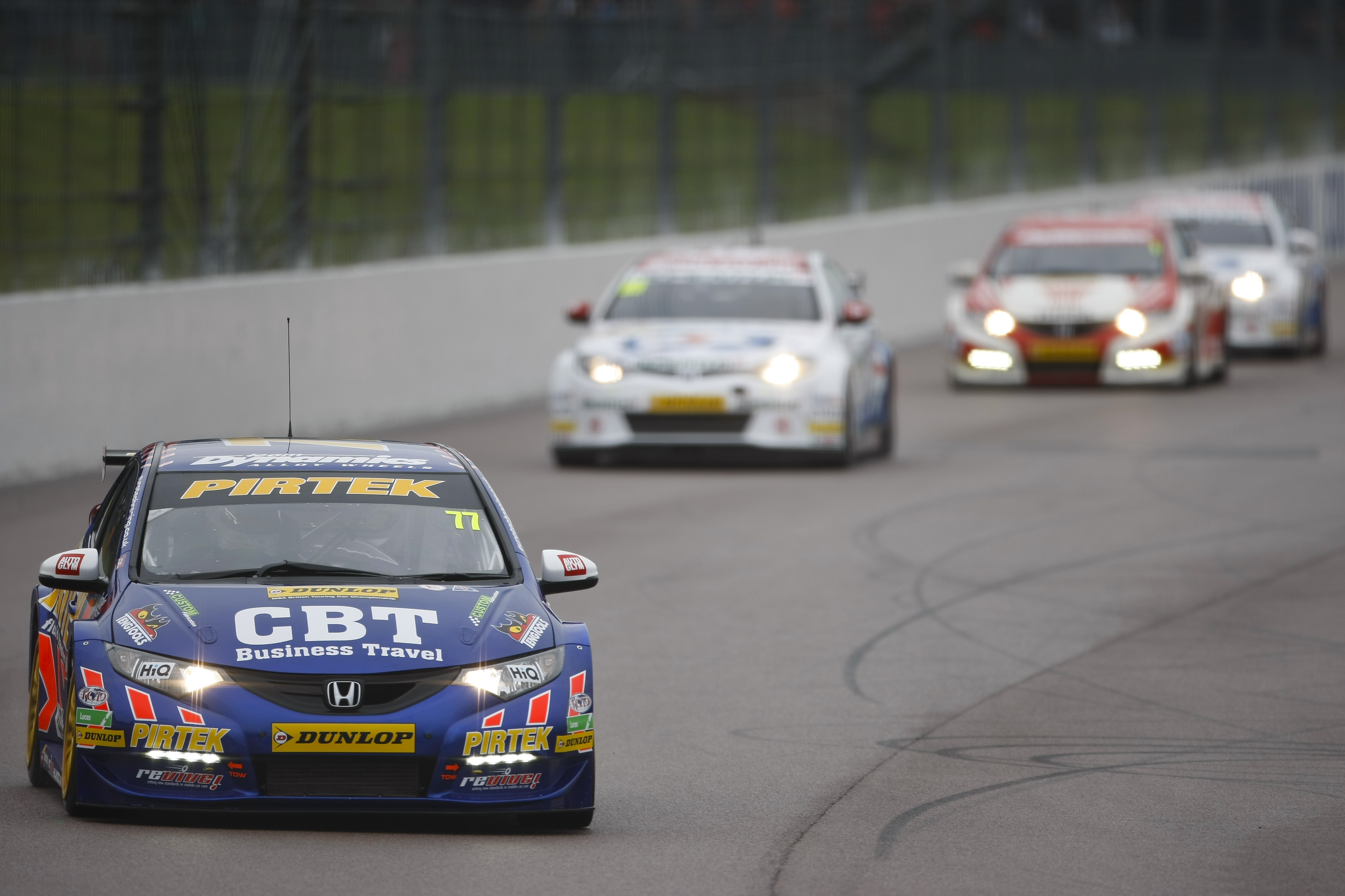 British Touring Cars Rockingham Jordan leads