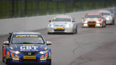 British Touring Cars Rockingham Jordan leads