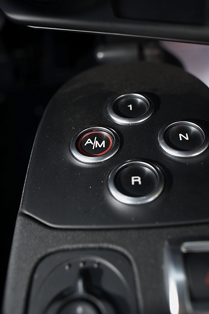 Alfa Romeo 4C gear selector switches