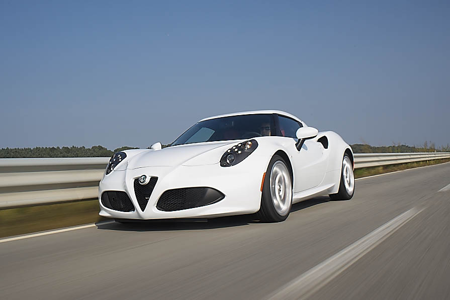 Alfa Romeo 4C white