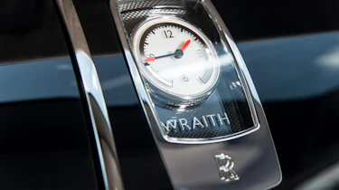 Rolls-Royce Wraith clock