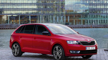 Skoda Rapid Spaceback red