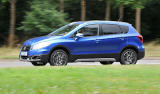 Suzuki SX4 S-Cross boost blue