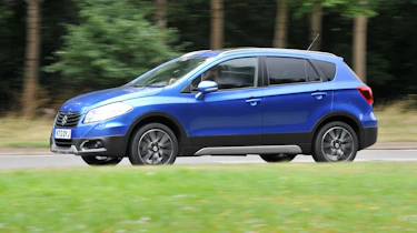 Suzuki SX4 S-Cross boost blue