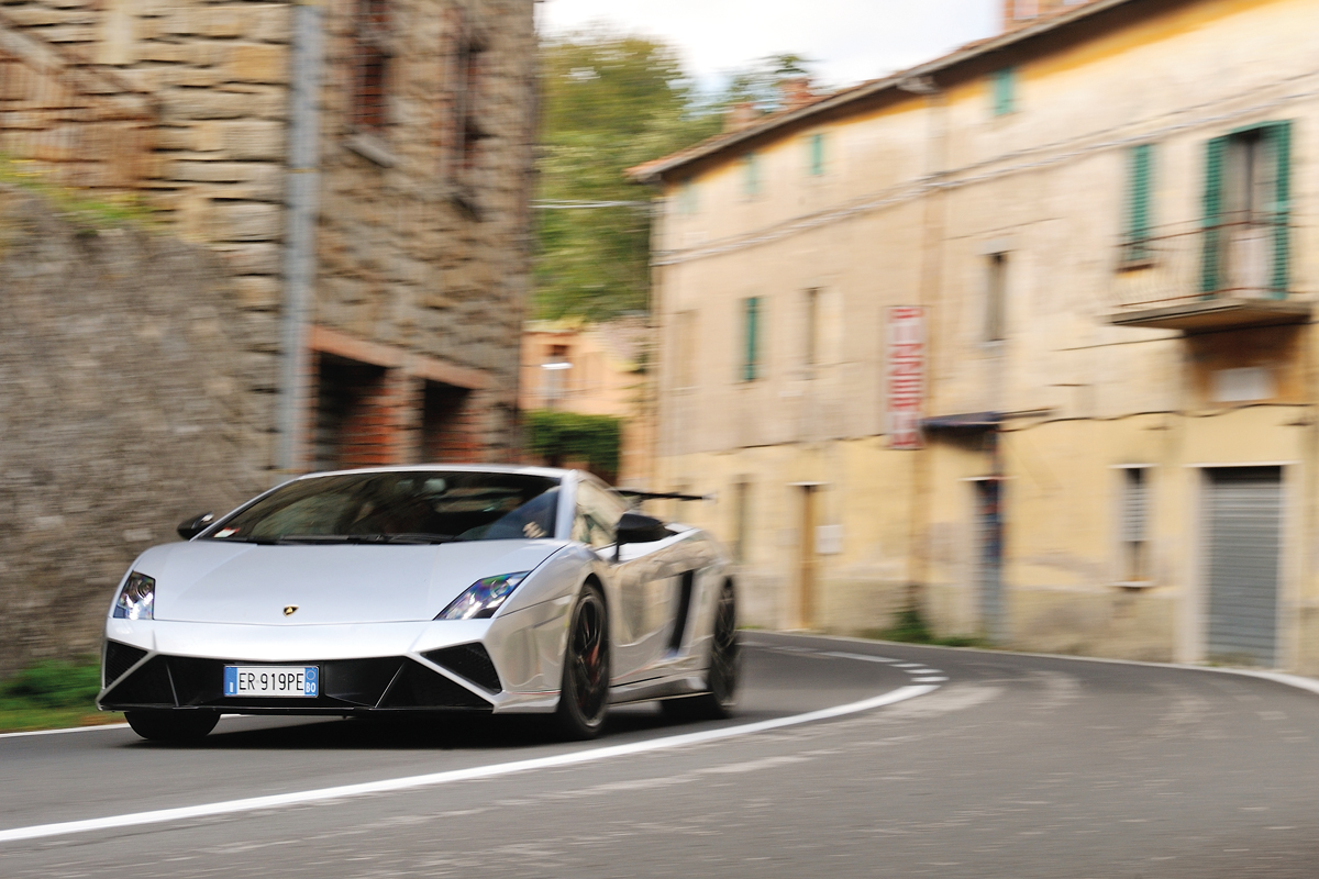 Lamborghini Gallardo in evo Magazine: December 2013
