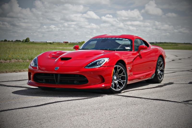 SRT Viper Hennessey Venom 700R front quarter