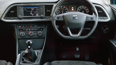 SEAT Leon SC FR interior dashboard