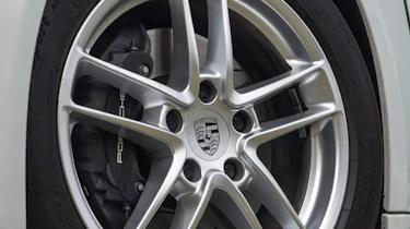 Porsche Panamera Diesel alloy wheel