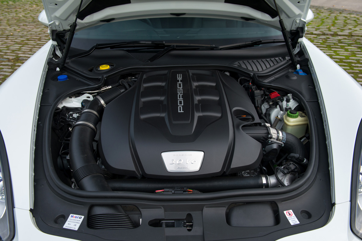 Porsche Panamera Diesel V6 engine