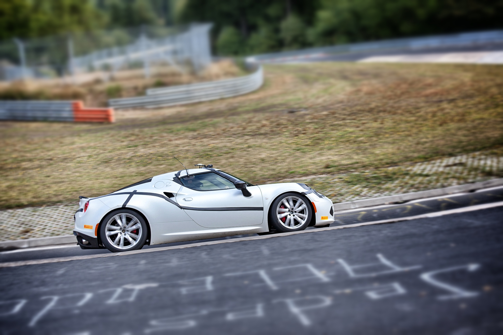 Alfa Romeo 4C posts 8:04 Ring time: video