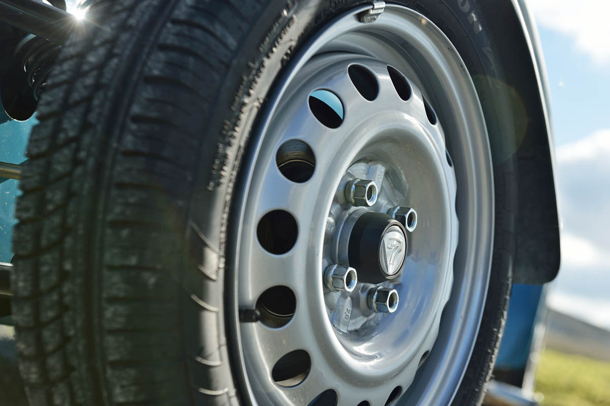 Caterham Seven 160 14 inch steel wheel Avon tyre