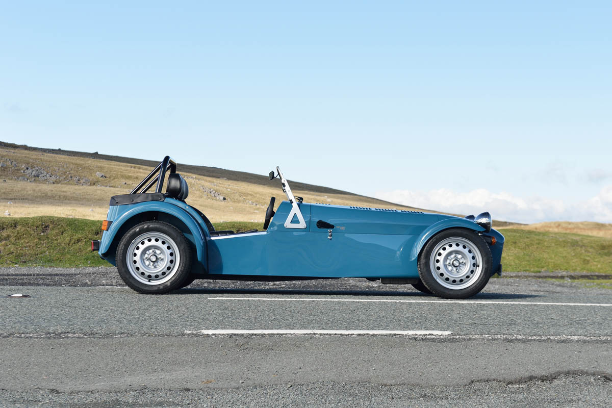 Caterham Seven 160 side profile