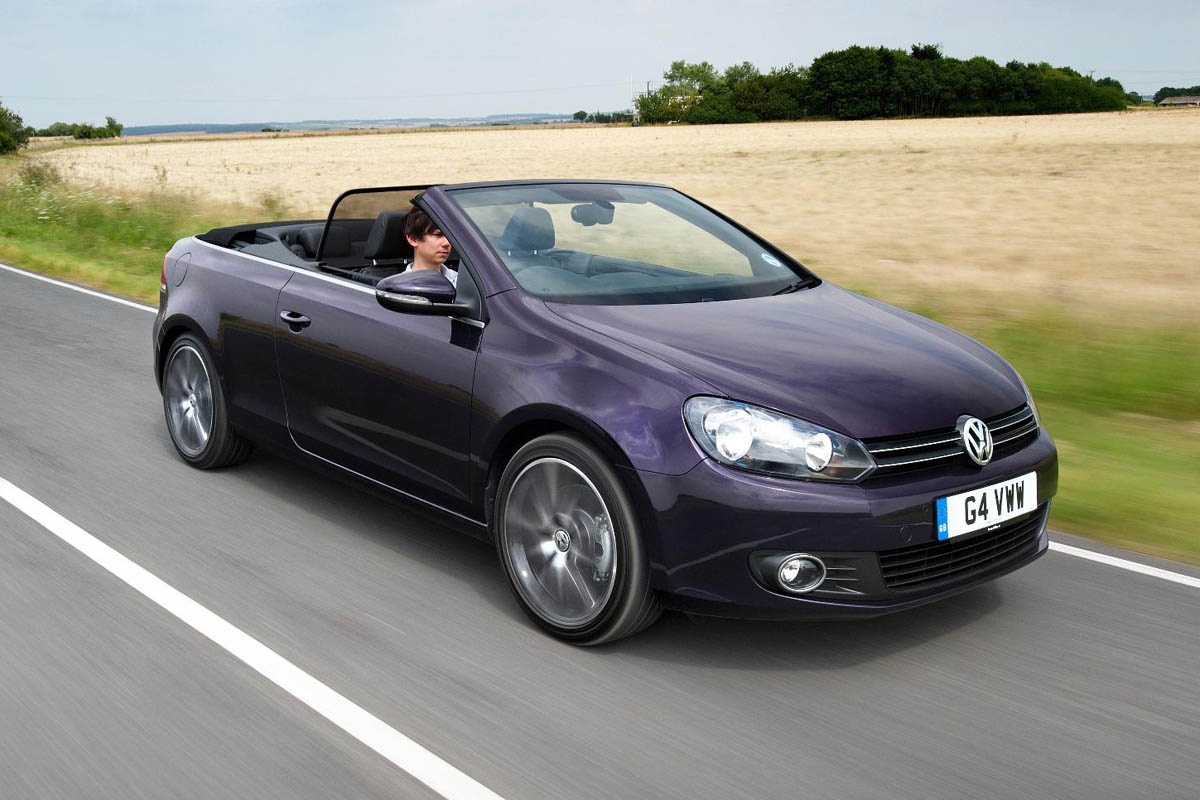 VW Golf Cabriolet purple front