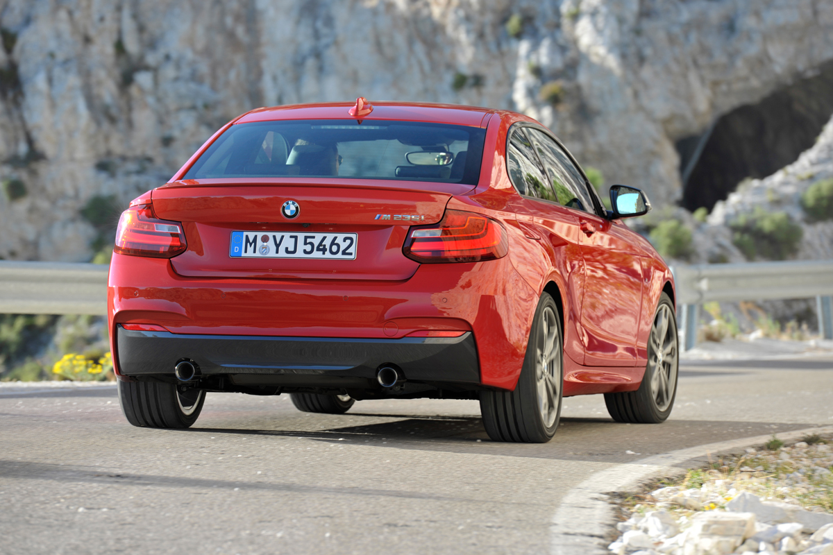 BMW 2-series coupe red