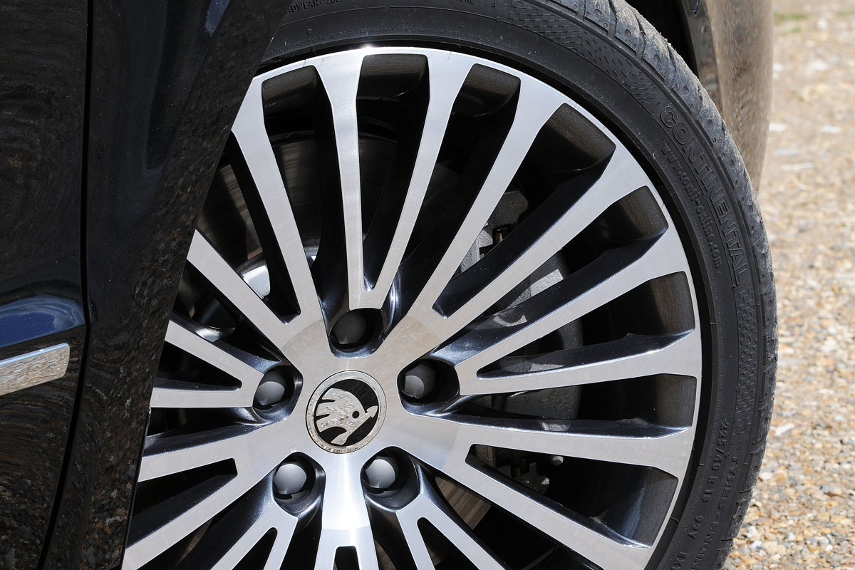 Skoda Superb V6 Laurin &amp;#038; Klement alloy wheel