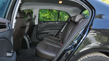 Skoda Superb V6 Laurin & Klement interior rear space seats