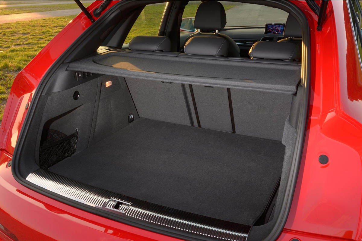 Audi RS Q3 boot space load bay