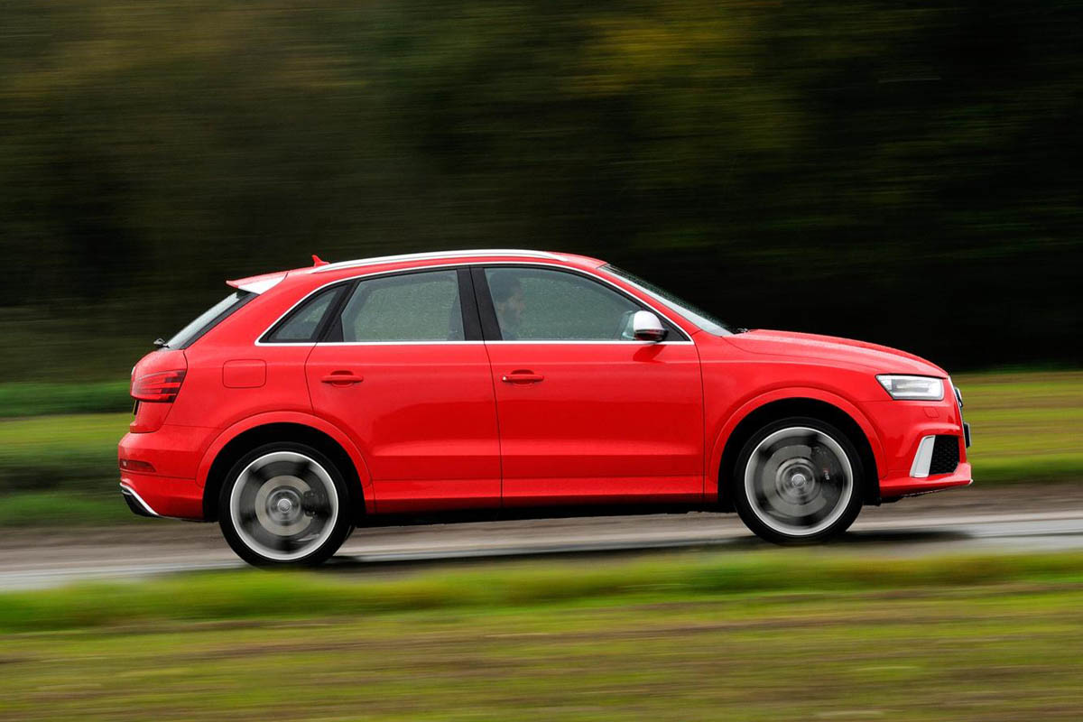 Audi RS Q3 red side profile