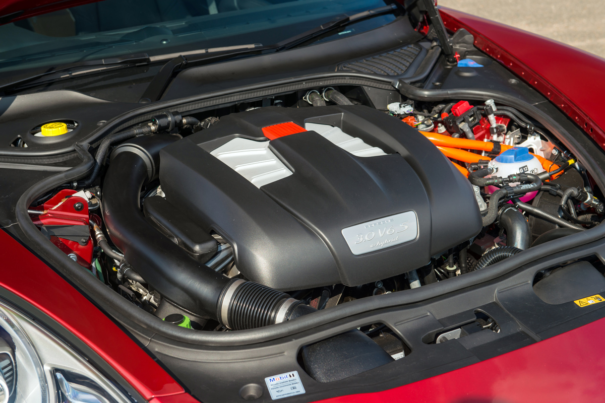 Porsche Panamera S E-Hybrid V6 petrol engine