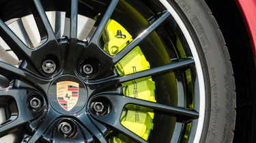 Porsche Panamera S E-Hybrid alloy wheel green brakes