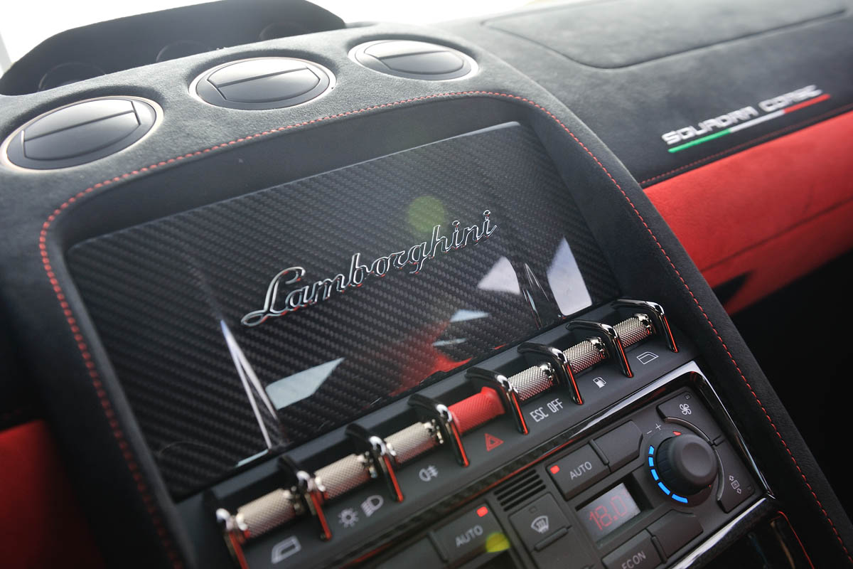 Lamborghini Gallardo Squadra Corse dashboard
