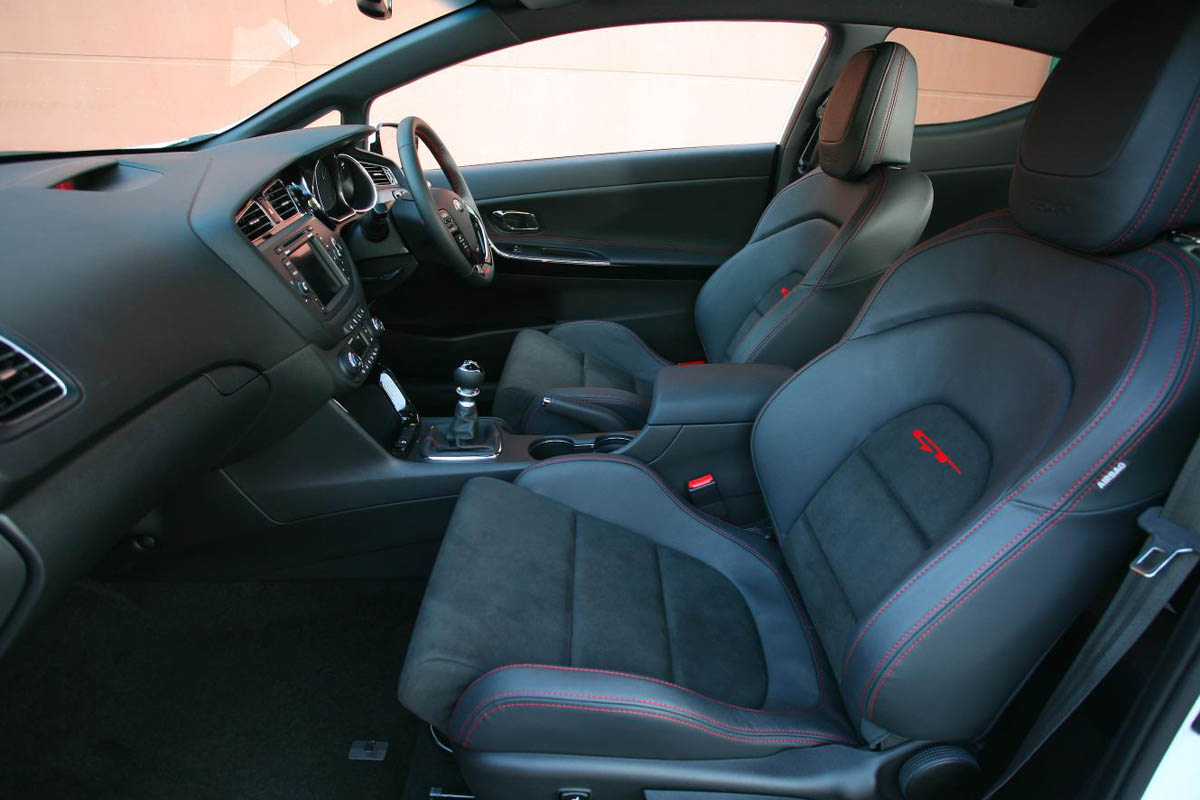 Kia Proceed GT front Recaro sports seats