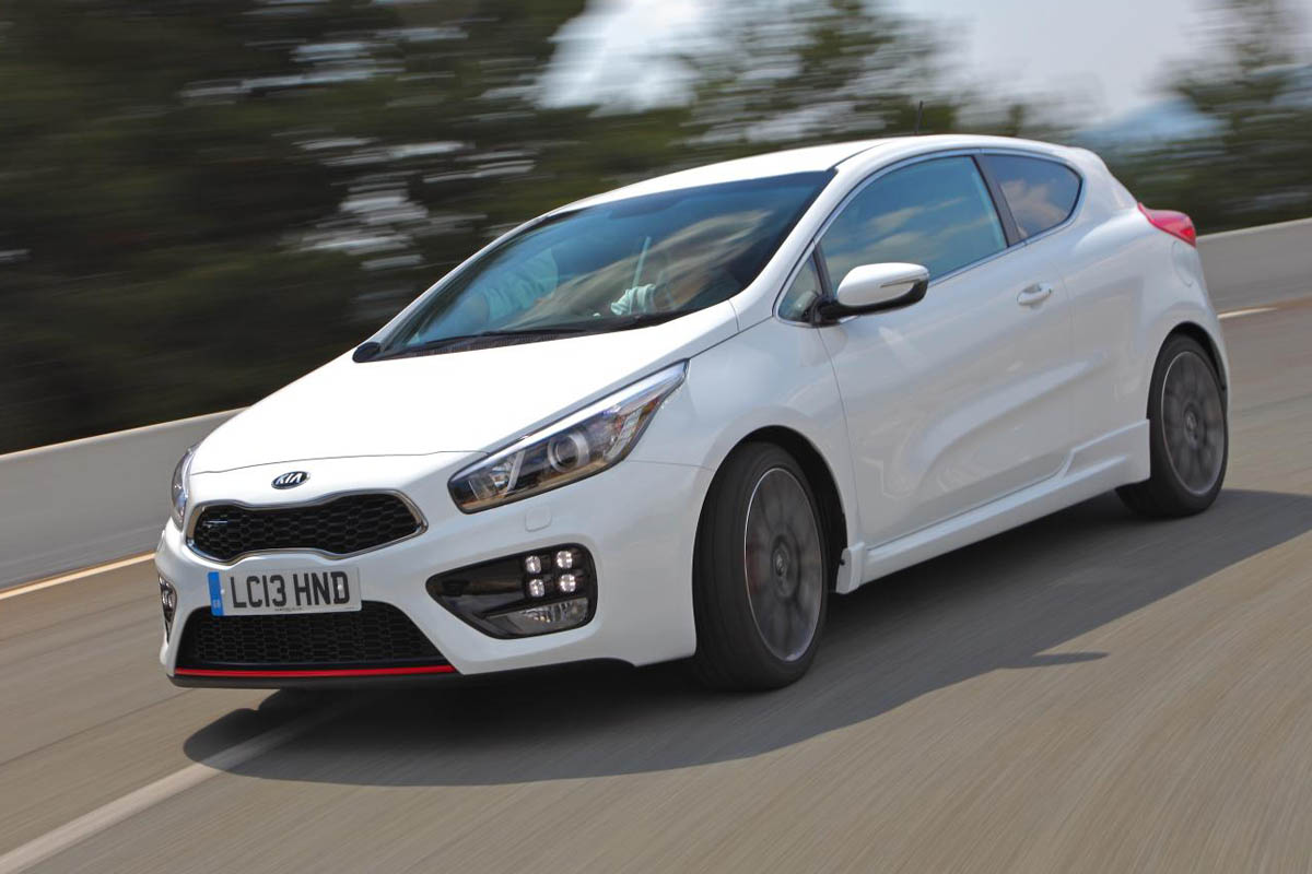 Kia Proceed GT white front